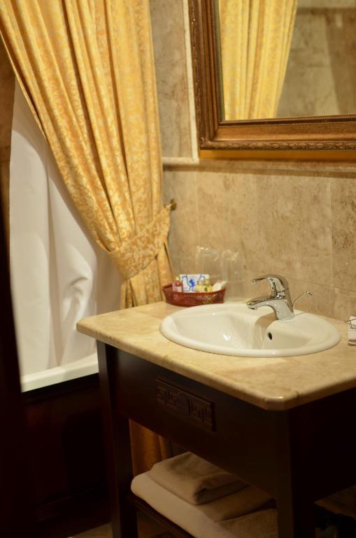 Hotel Reikartz Collection Dnepr Dnipro Zimmer foto
